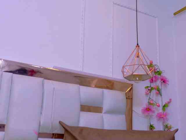 aylin-rose's live room