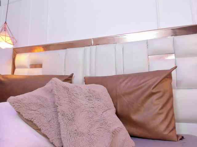 Aylin-Rose webcam