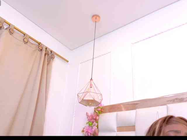 Aylin-Rose webcam