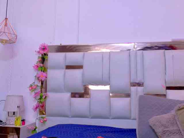 aylin-rose's live room