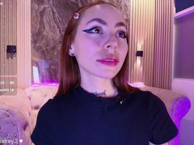 Sabrinaa1 live cam on BongaCams