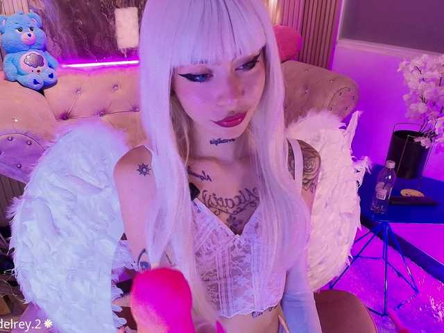 Sabrinaa1 live cam on BongaCams