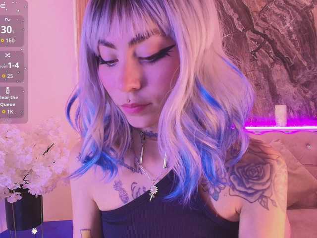 Sabrinaa1 live cam on BongaCams