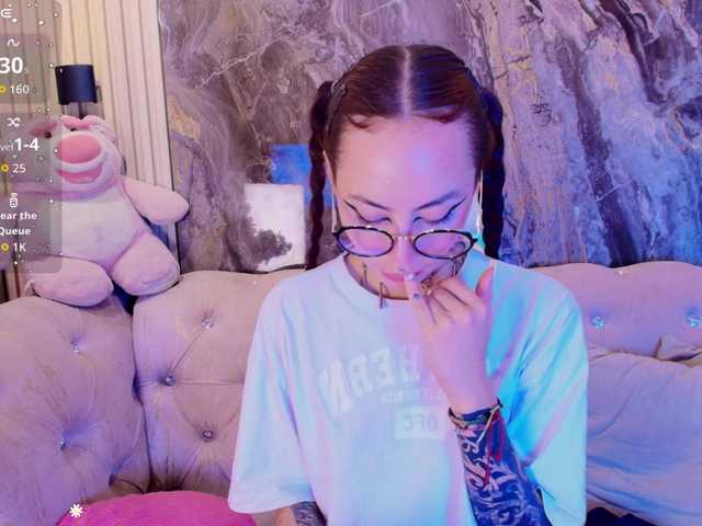 Sabrinaa1 live cam on BongaCams