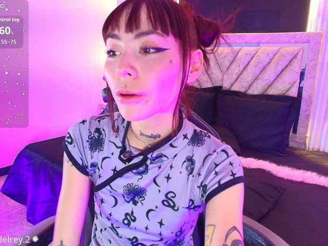 Sabrinaa1 live cam on BongaCams