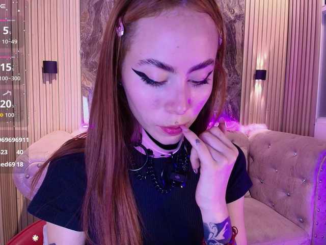 Sabrinaa1 live cam on BongaCams