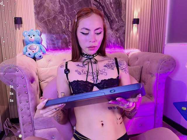 Sabrinaa1 live cam on BongaCams