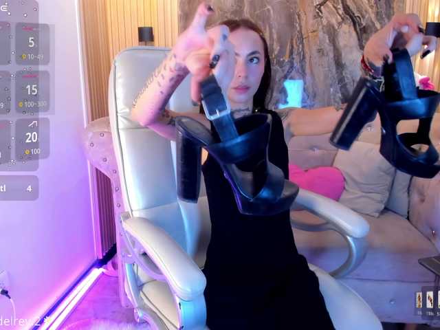 Sabrinaa1 live cam on BongaCams