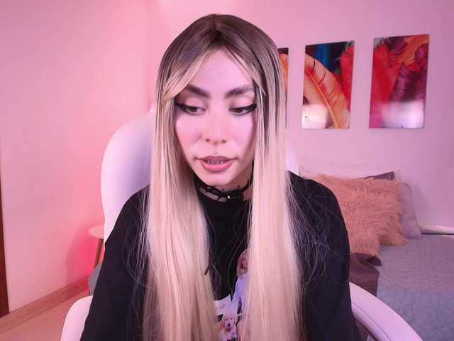Sabrinaa1 live cam on BongaCams