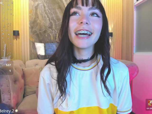 Sabrinaa1 live cam on BongaCams