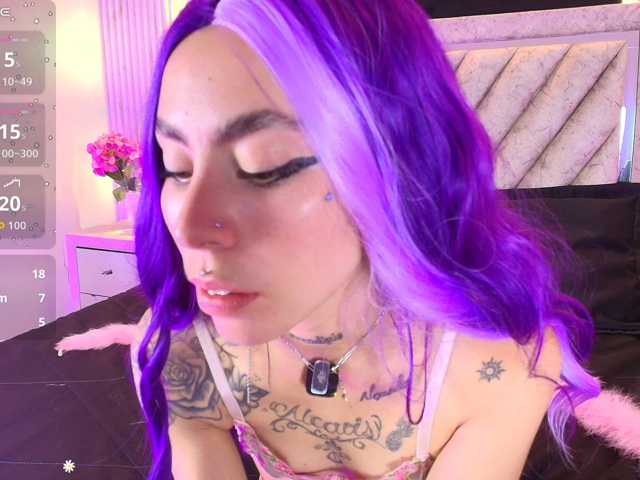 Sabrinaa1, live now on BongaCams