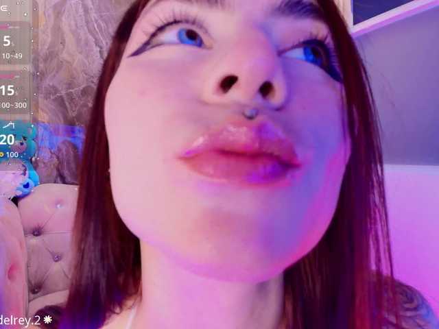 Sabrinaa1 live cam on BongaCams