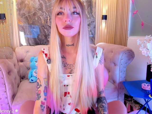 Sabrinaa1 live cam on BongaCams