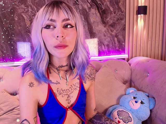 Sabrinaa1 live cam