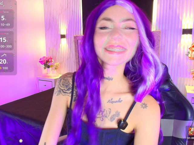 Sabrinaa1 live cam on BongaCams