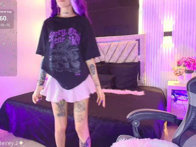 Sabrinaa1 live cam on BongaCams