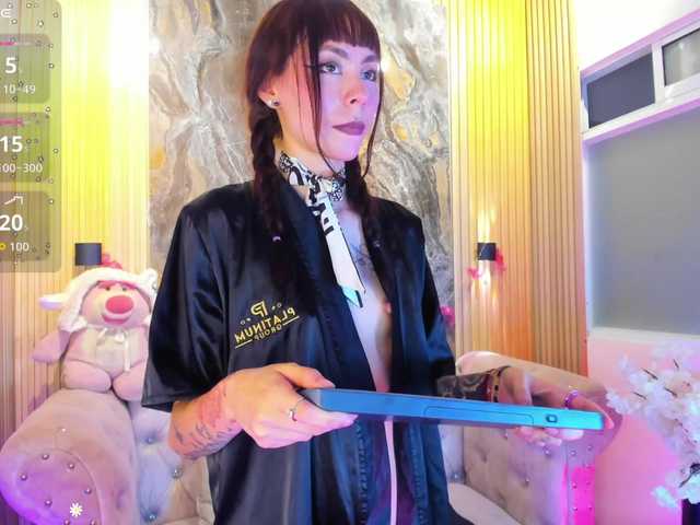 Sabrinaa1 live cam on BongaCams