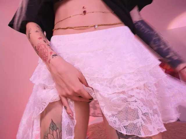 Sabrinaa1 live cam on BongaCams