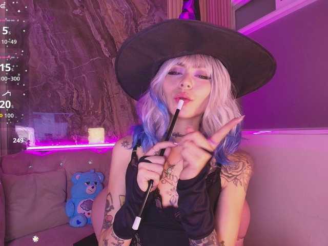 Sabrinaa1 live cam on BongaCams