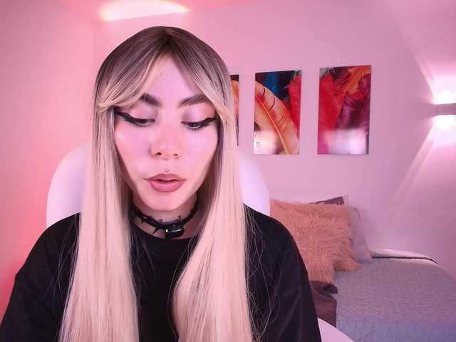 Sabrinaa1 live cam on BongaCams
