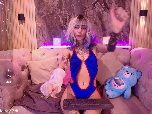 Sabrinaa1 live cam on BongaCams