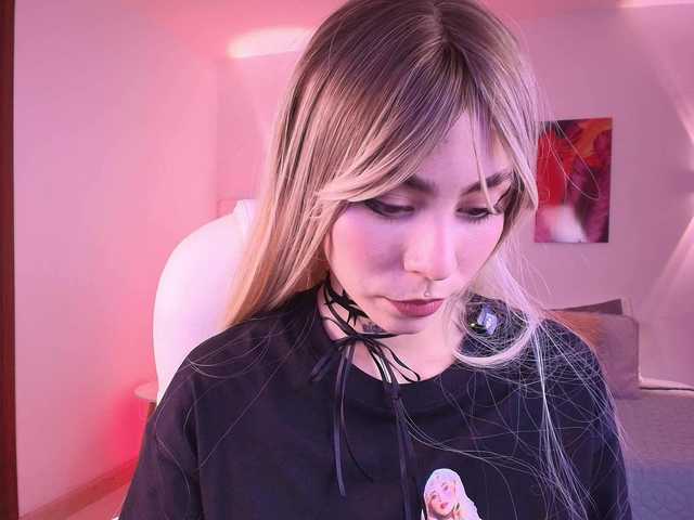 Sabrinaa1 live cam on BongaCams