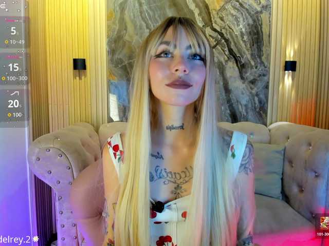 Sabrinaa1 live cam on BongaCams