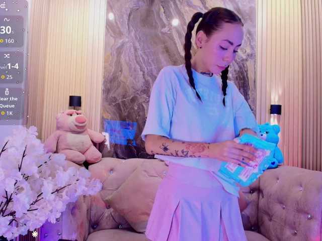Sabrinaa1 live cam on BongaCams