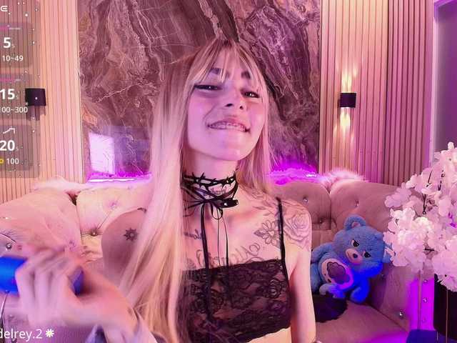 Sabrinaa1 live cam on BongaCams