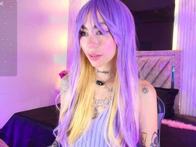Sabrinaa1 live cam on BongaCams