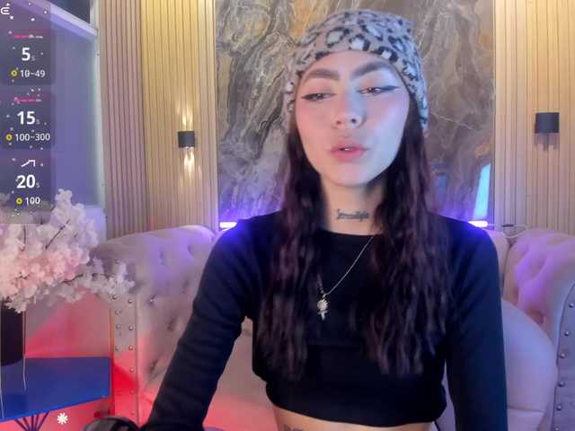 Sabrinaa1 live cam on BongaCams