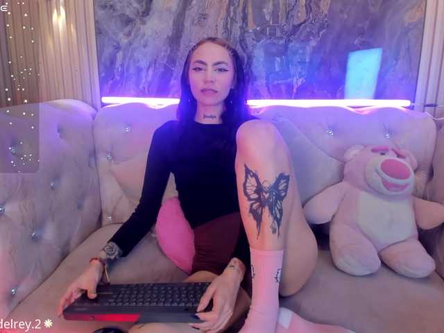 Sabrinaa1 live cam on BongaCams
