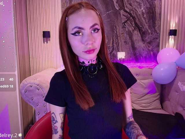 Sabrinaa1 live cam on BongaCams