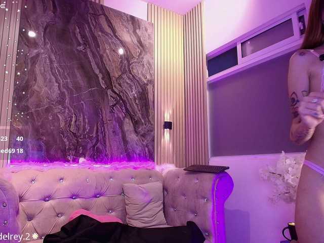 Sabrinaa1 live cam on BongaCams