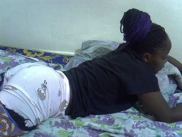 Sweet-diva live cam on BongaCams