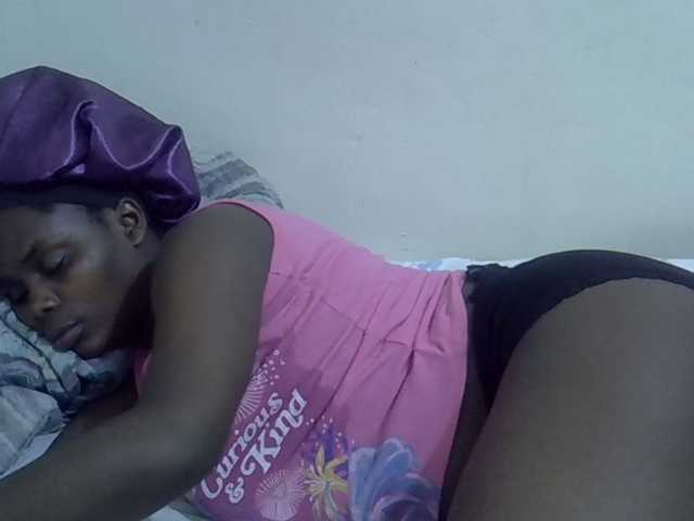 Sweet-diva live cam on BongaCams