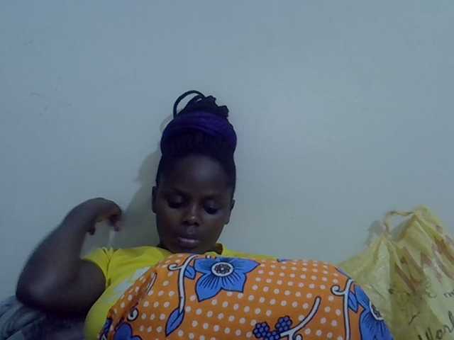 Sweet-diva live cam on BongaCams