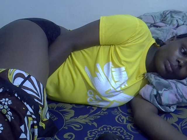 Sweet-diva live cam on BongaCams