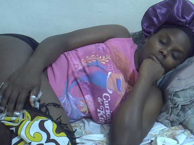 Sweet-diva live cam on BongaCams