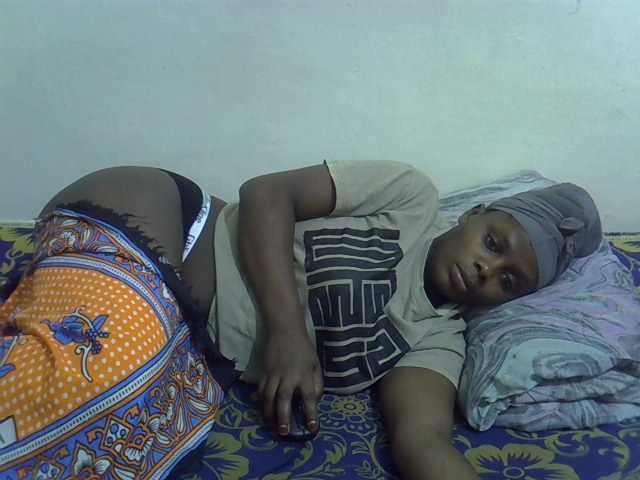 Sweet-diva live cam on BongaCams