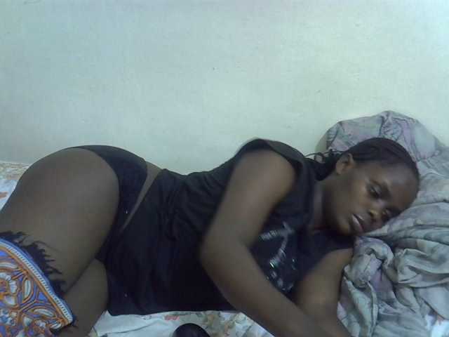 Sweet-diva live cam on BongaCams