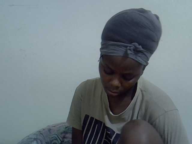 Sweet-diva live cam on BongaCams