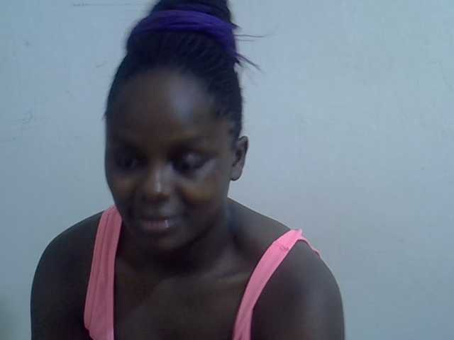 Sweet-diva live cam on BongaCams