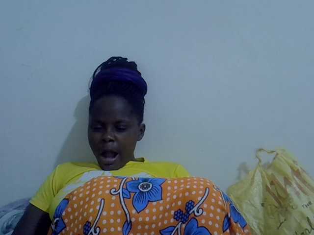 Sweet-diva live cam on BongaCams