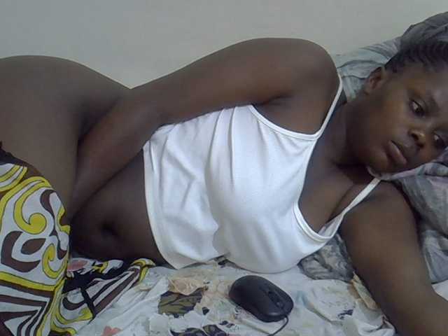 Sweet-diva live cam on BongaCams