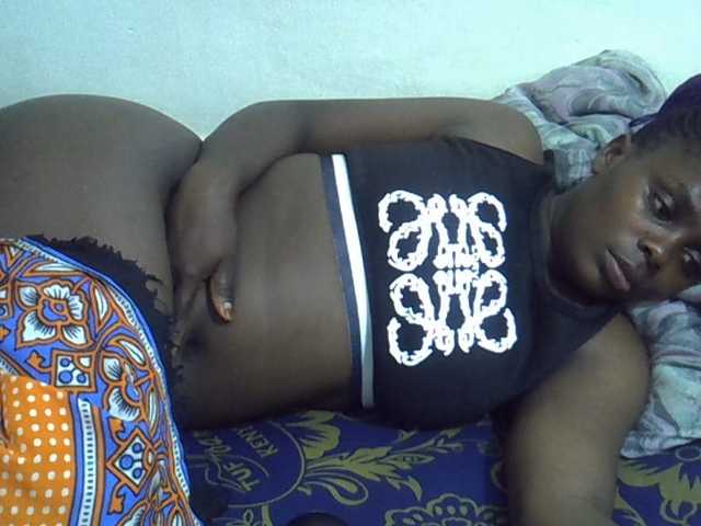 Sweet-diva live cam on BongaCams