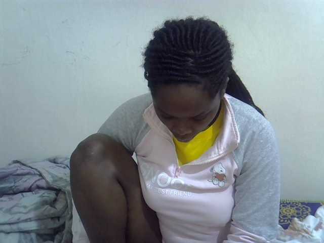 Sweet-diva live cam on BongaCams