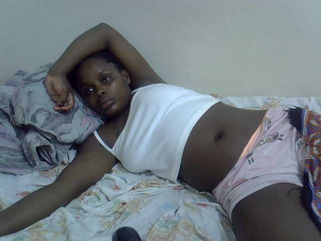 Sweet-diva live cam on BongaCams