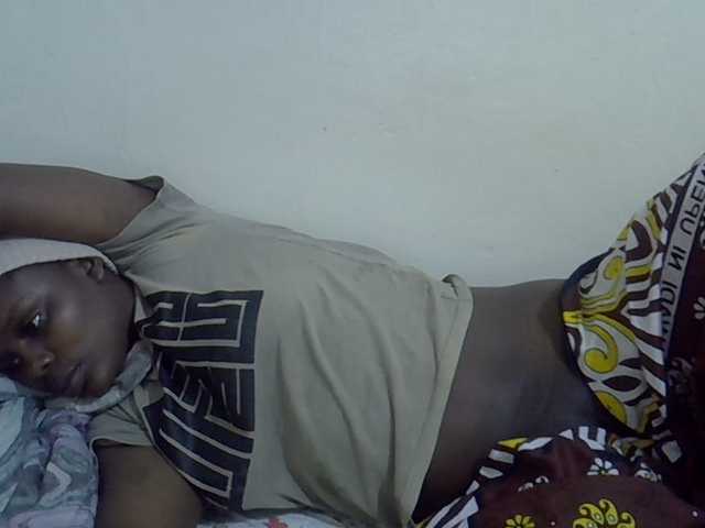 Sweet-diva live cam on BongaCams