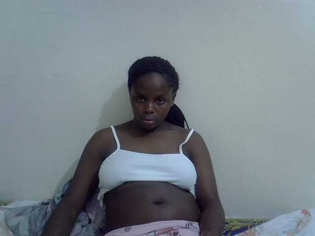 Sweet-diva live cam on BongaCams